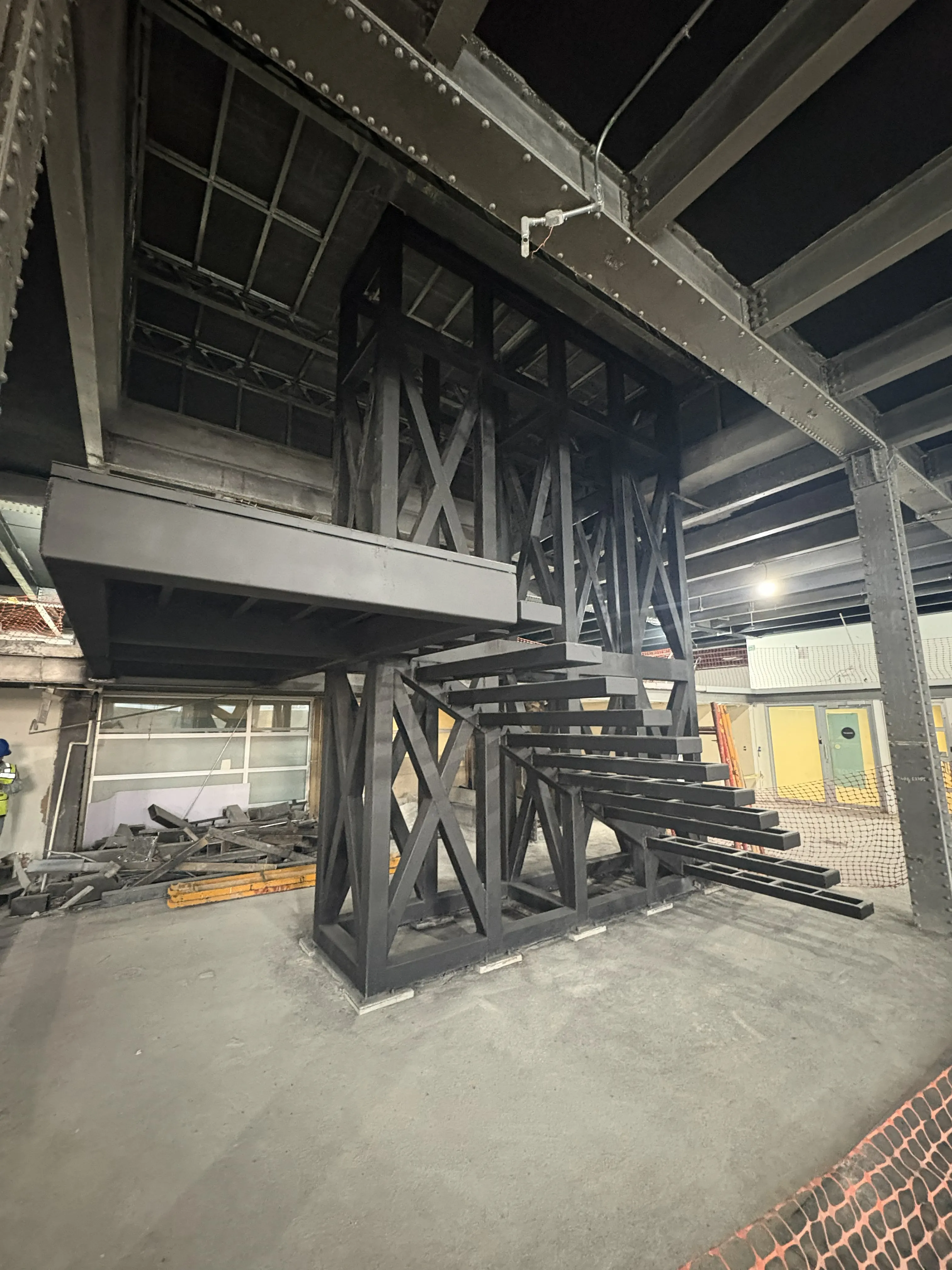 Escalera Centra FEMSA
